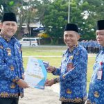 Dinas Kominfo Terima Penghargaan Dari Bupati Merangin