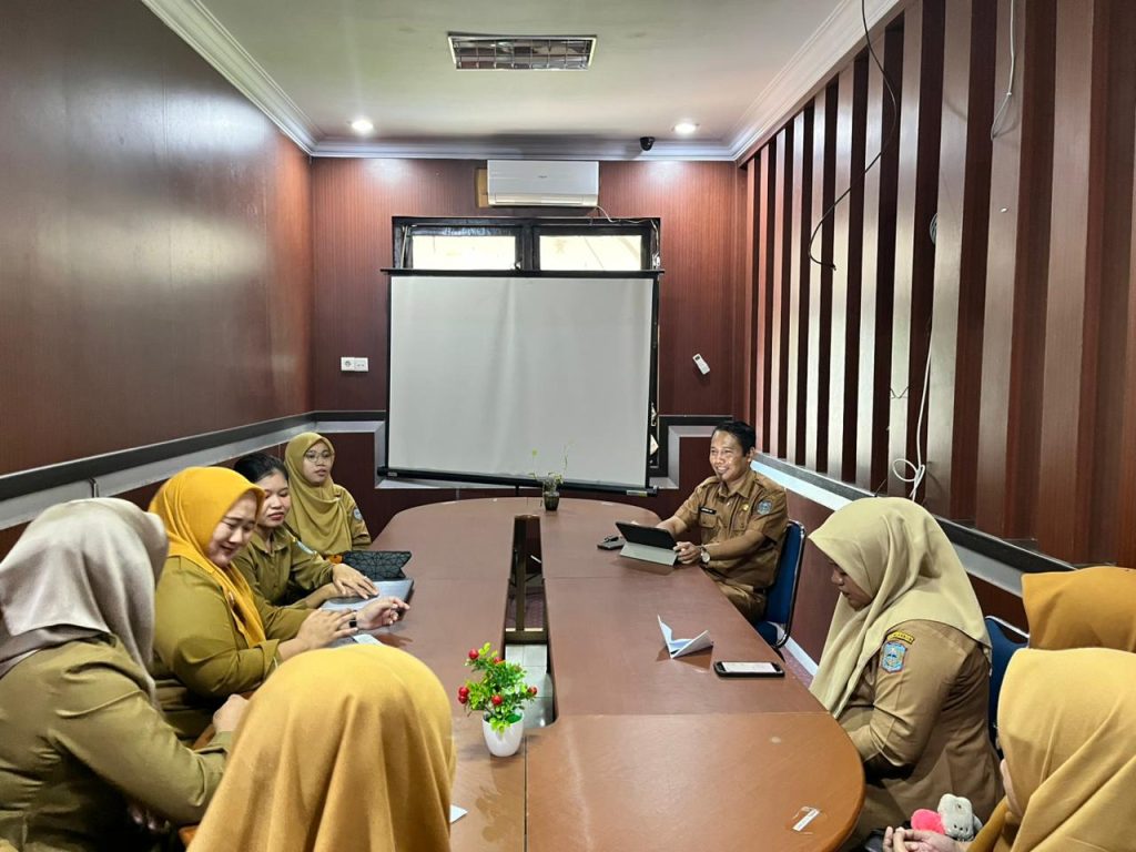 Kadis Kominfo Pimpin Rapat Penguatan Pengelolaan Konten Media Sosial