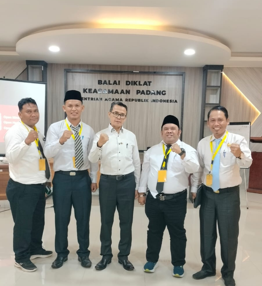 Kadis Kominfo Kabupaten Merangin Ikuti Pelatihan Moderasi Beragama di Padang