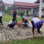 Diskominfo Gelar Gotong Royong di Area Kantor dengan Sistem Kerja Bergilir